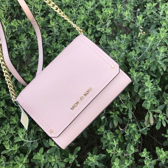 Michael Kors Handbags - Michael Kors Leather Hayes Clutch Crossbody Bag